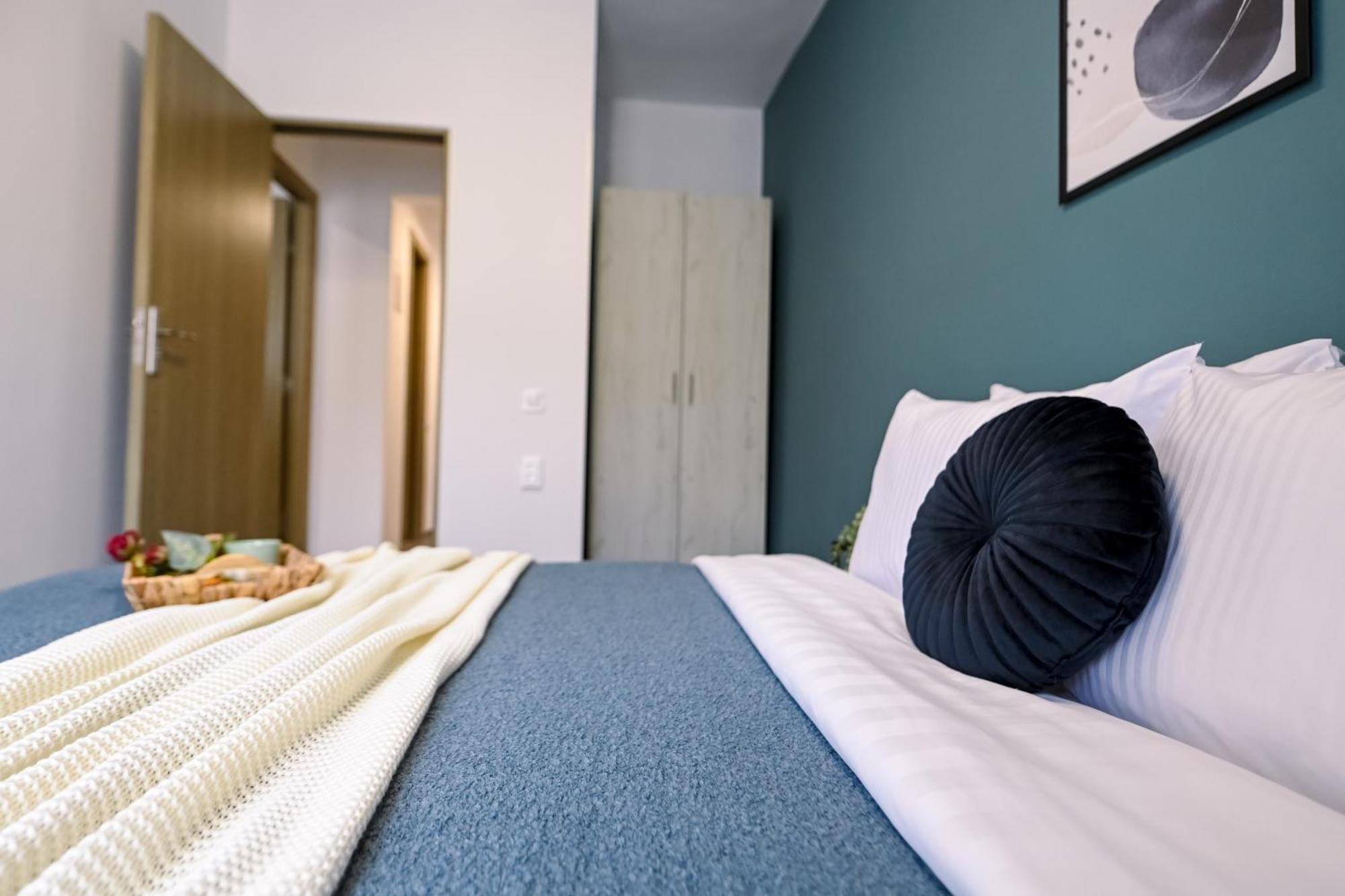 Old Town Charm - Modern & Comfortable Accommodation In The Heart Of The City 布加勒斯特 外观 照片
