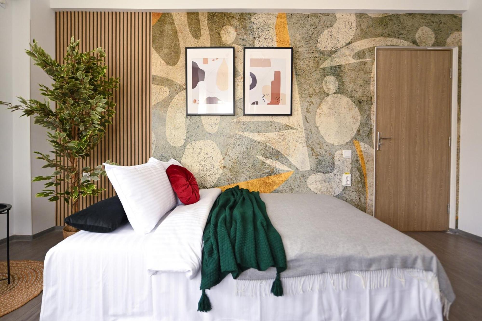 Old Town Charm - Modern & Comfortable Accommodation In The Heart Of The City 布加勒斯特 外观 照片