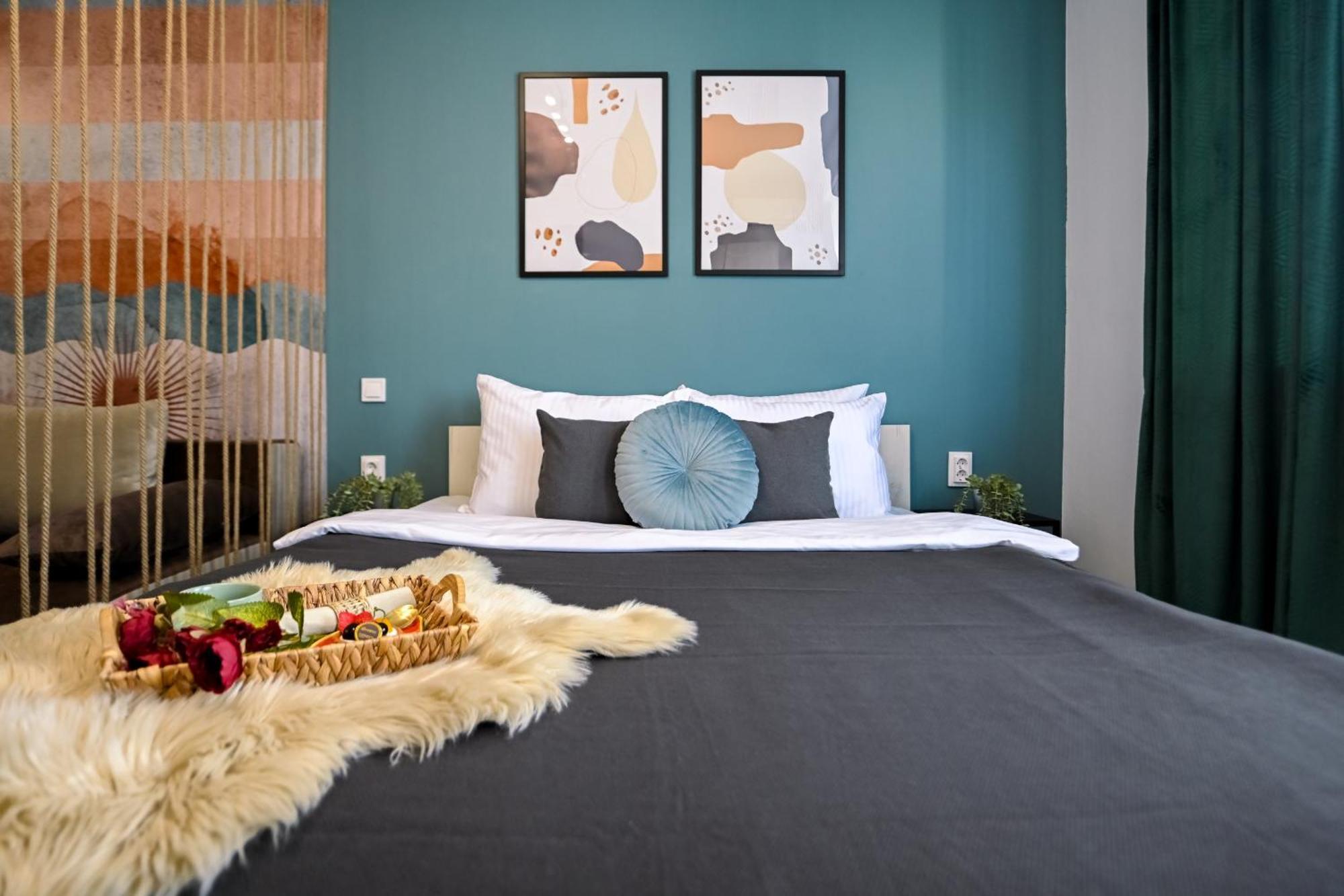 Old Town Charm - Modern & Comfortable Accommodation In The Heart Of The City 布加勒斯特 外观 照片